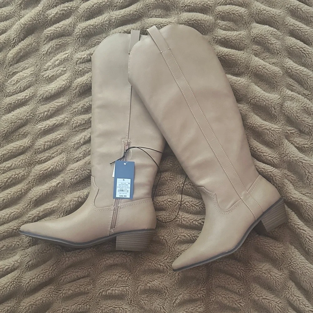 Universal Thread Cream Over the Knee Boots - Picture 3 of 3